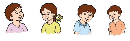 एक लड़का, एक लड़की और फिर दो लड़के एक पंक्ति में खड़े हैं। 