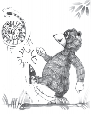 भालू, शेर के गोल मटोल बच्चे को उछालते हुए।