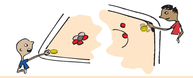 दो लड़के कैरम बोर्ड खेल रहे हैं। 