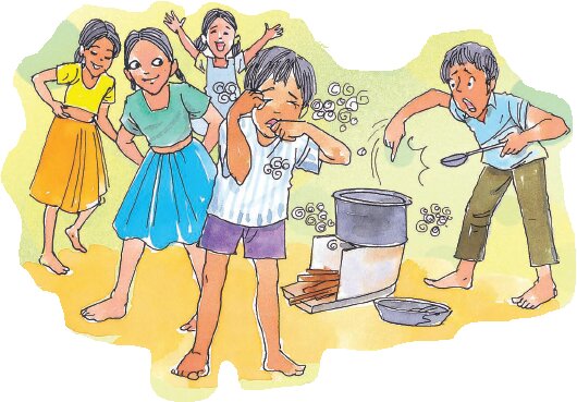 लड़के चूल्हे पर खाना पकाते हुए परेशान हो रहे हैं 