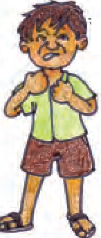 एक लड़का बहुत गुस्से में है और अपनी कमीज को पकड़े हुए है।