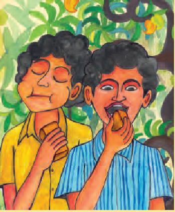 दोनों लड़के आम की बनी मिठाई खा रहे हैं। 